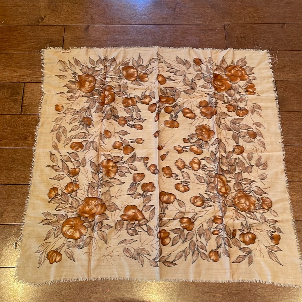 Neutral tones flower scarf